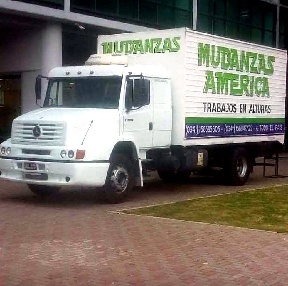 Empresa de mudanzas en Rosario - camión de Mudanzas América